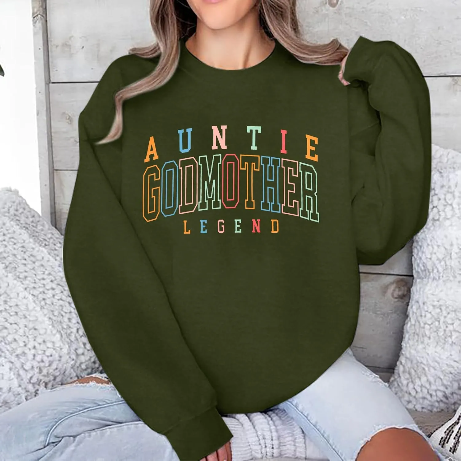 KIDDAD Women's Auntie Sweatshirt Cool Aunt Godmother Legend Crewneck Pullover Top Long Sleeve Graphic Aunts Shirt